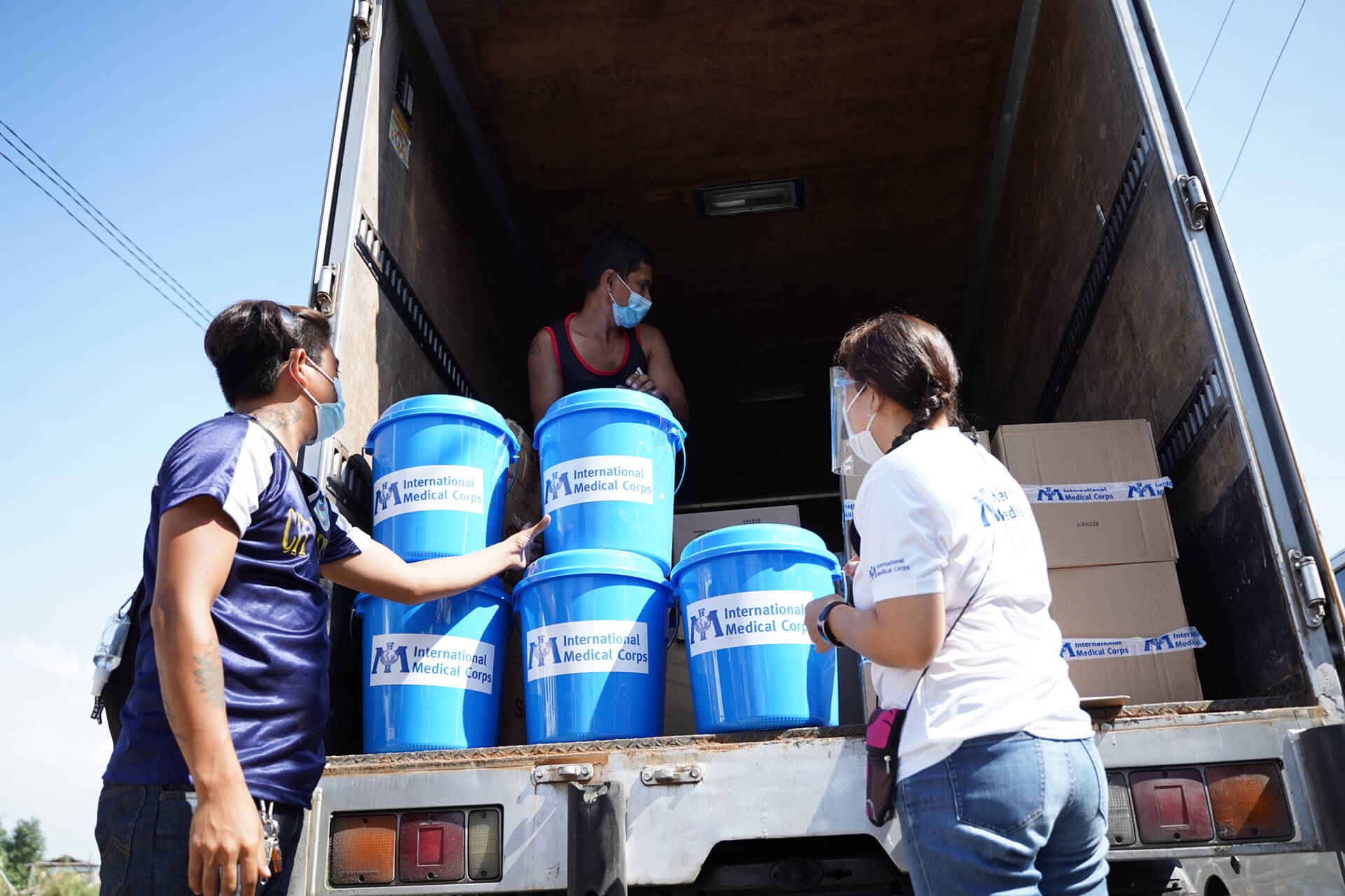 Our teams handed out hygiene kits to help prevent the spread of COVID-19 in the community of Angono in the Rizal province, in the Philippines.