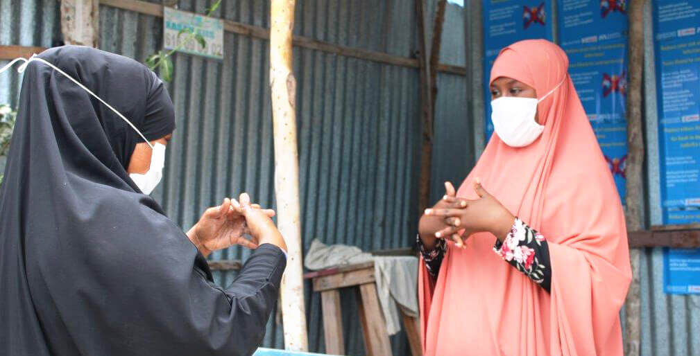 Naima, Community Health Worker in Mogadishu during a hygiene training session