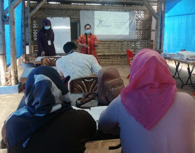In August 2021, mhGAP-HIG trainee Fatema Kanij of IOM Bangladesh trained five general healthcare providers who support refugees at the Cox’s Bazar Camp in mental health conditions including acute stress, post-traumatic stress disorder and intellectual disability.