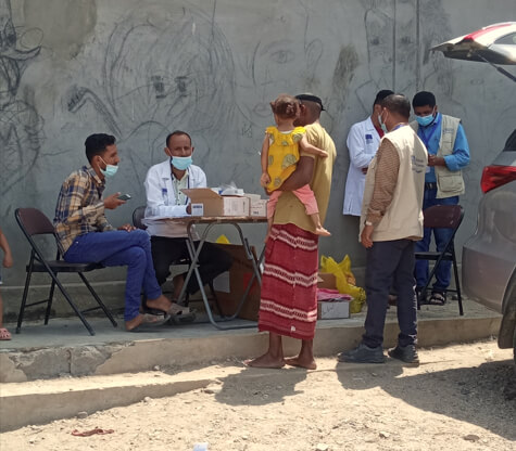 Our mobile team provides medical care to residents at the Al Qahera displacement camp.