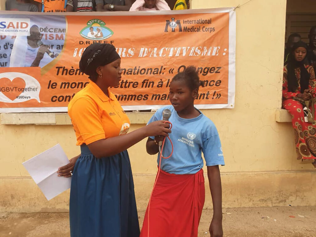 A girl in Diré, Mali, speaks publicly against GBV, in an environment where voicing one’s opinion has been a challenge for girls and women, especially among trauma survivors.