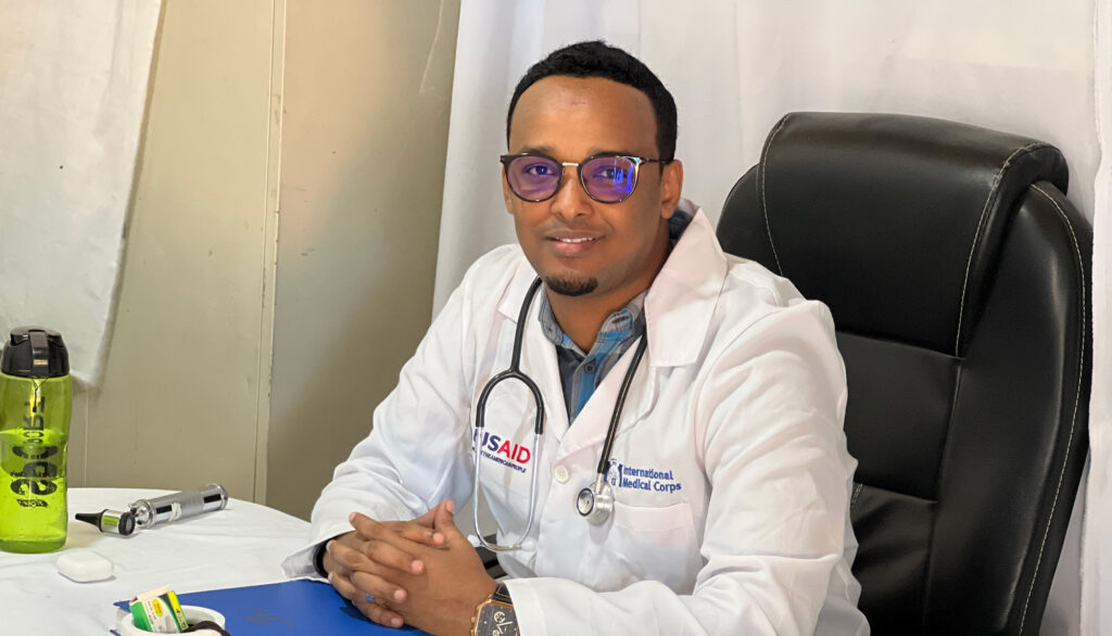 Dr. Omar Jama works in obstetrics and gynecology at the International Medical Corps-supported Wadajir Health Center in Mogadishu.